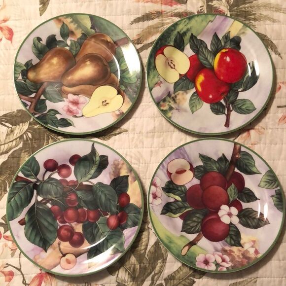 Set of four porcelain dessert plates - Picture 1 of 8